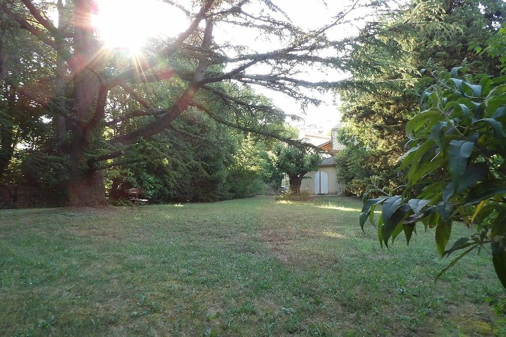 Heart of the village 3 bedrooms 3200m2 park heated swimming pool pétanque court in Saint-Restitut, Nyons und Umgebung