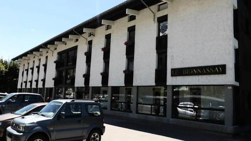 Gîte pour 9 personnes, avec Balcon dans Office De Tourisme Des Contamines Montjoie