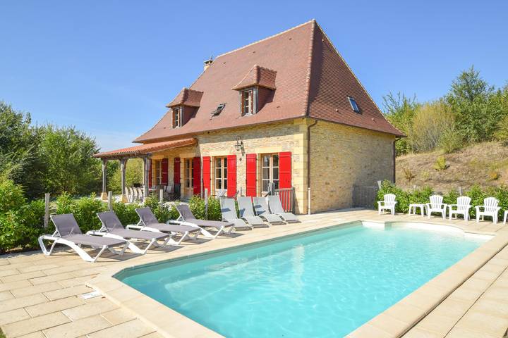 Gîte pour 12 personnes, avec piscine, animaux acceptés