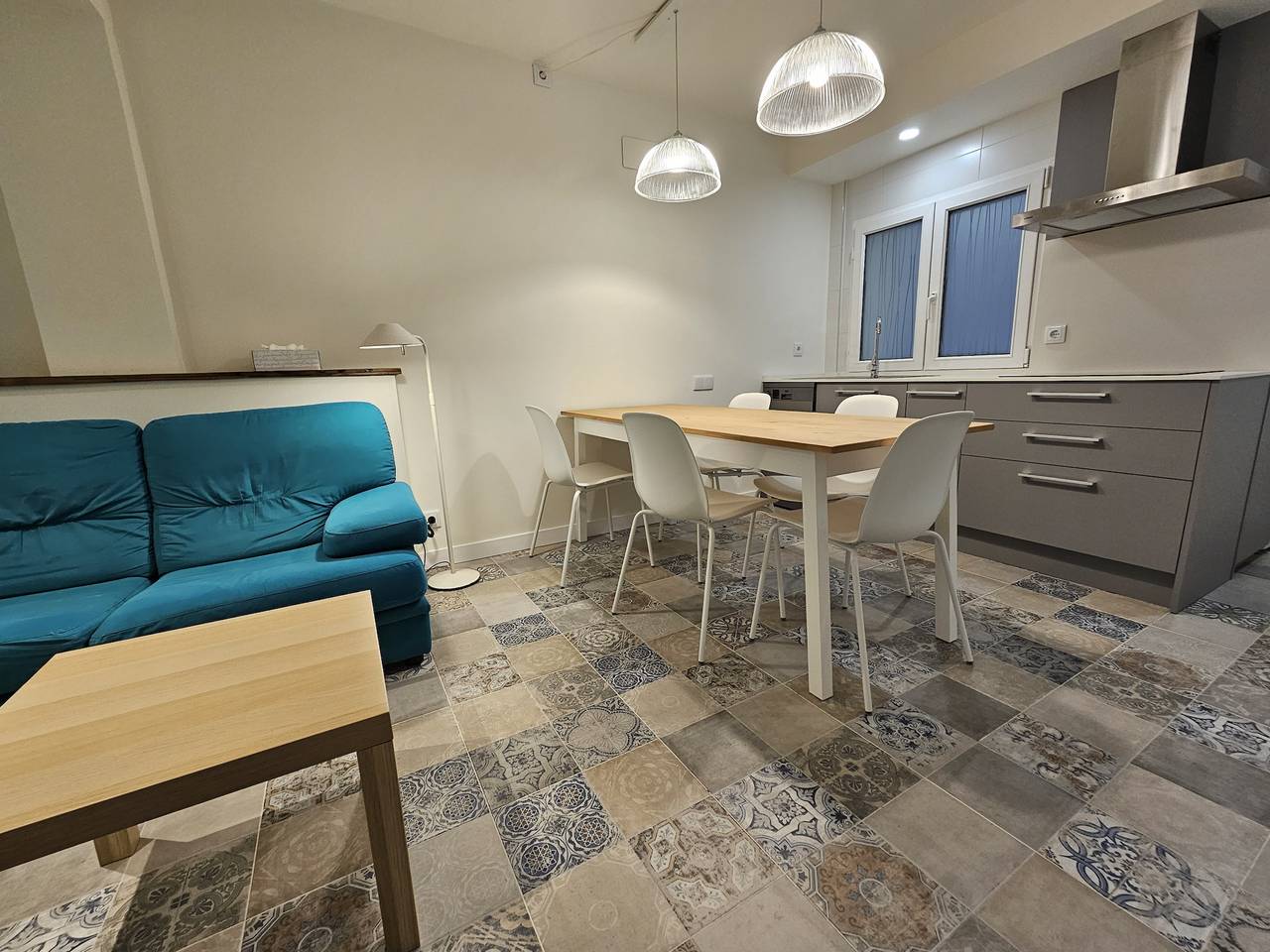 Apartamento entero, Apartamento de vacaciones para 5 personas in Gijón, Costa Verde