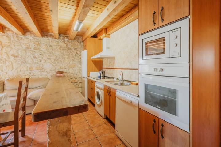Casa rural para 28 personas, con Jacuzzi y Jardín en Encinas - 4