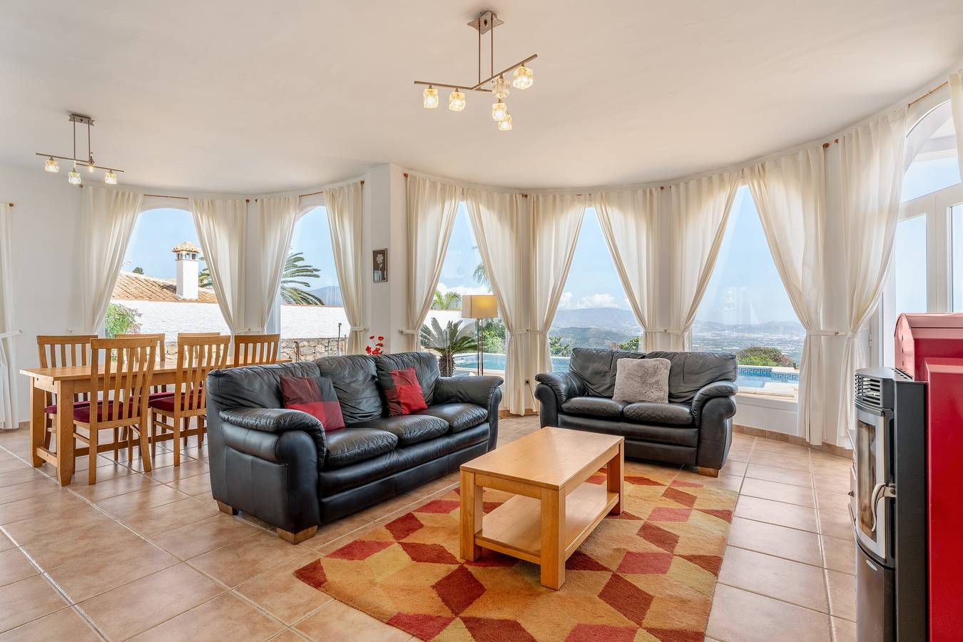 Villa 'Las Brisas' with Sea View, Wi-Fi and Air Conditioning in Monte de los Almendros, Salobreña