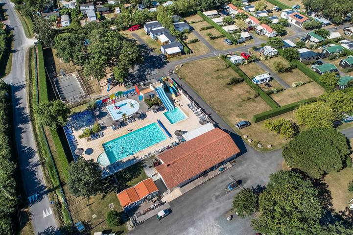 Mobil home pour 6 personnes, avec piscine, animaux acceptés à Saint-Georges-d'Oléron - 2