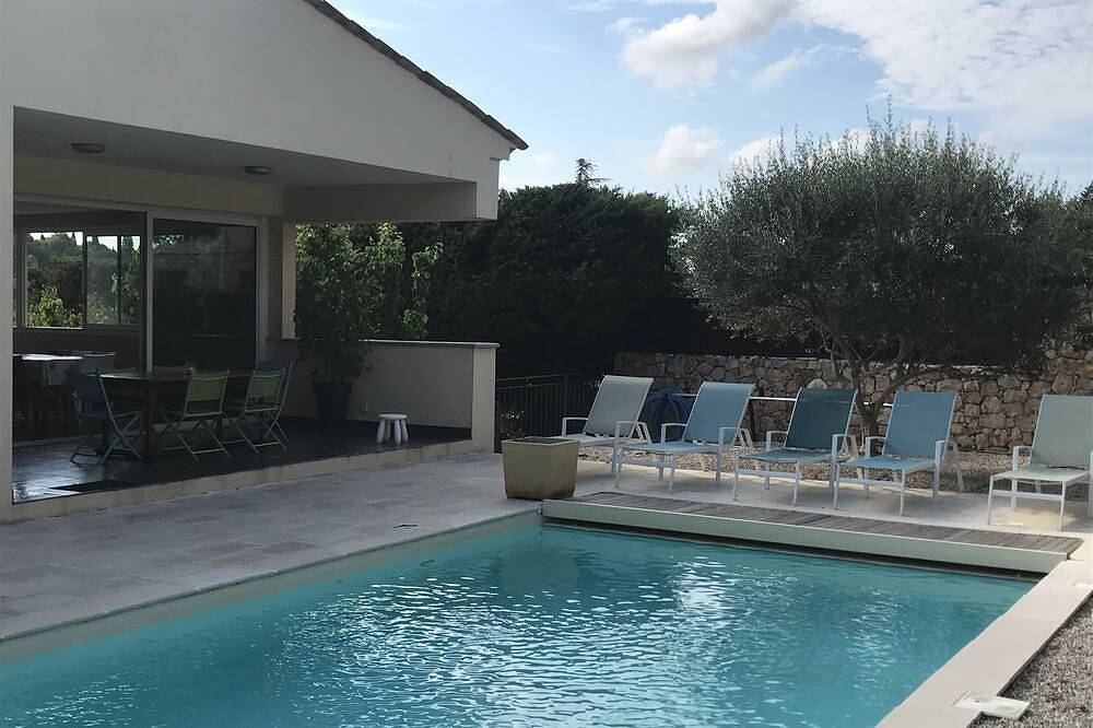 Magnificent Villa In Peace In The Private Pool andwith Retro Coast Of Cannes in Mougins, Cannes region