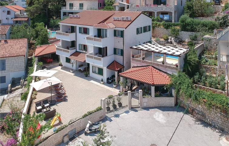 Ferienhaus für 20 Personen, mit Terrasse auf Brac - 3