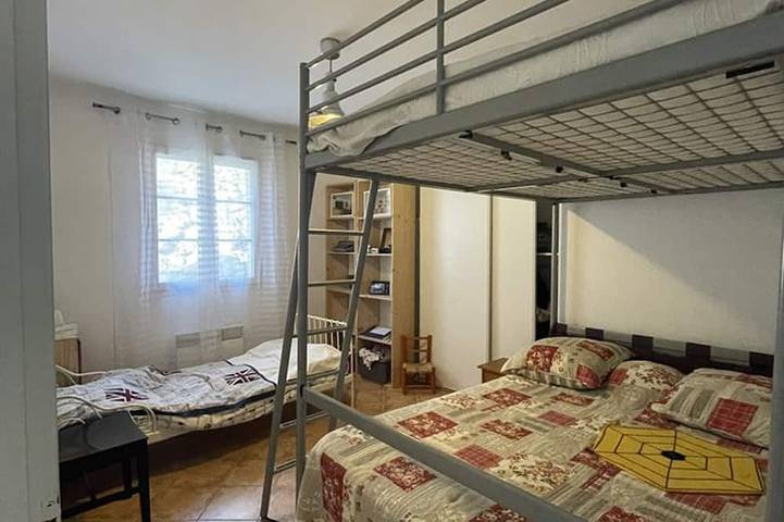 Casa encantadora cerca del lago de Esparron, 2 habitaciones, parking in Esparron-de-Verdon, Alpes de Alta Provenza