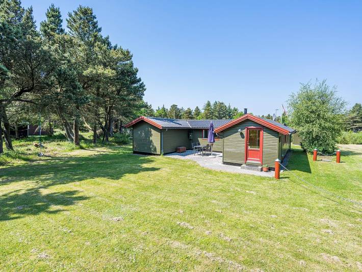 Ferienhaus für 6 Personen, mit Terrasse, kinderfreundlich in Tirpitz Museum (Oksby)