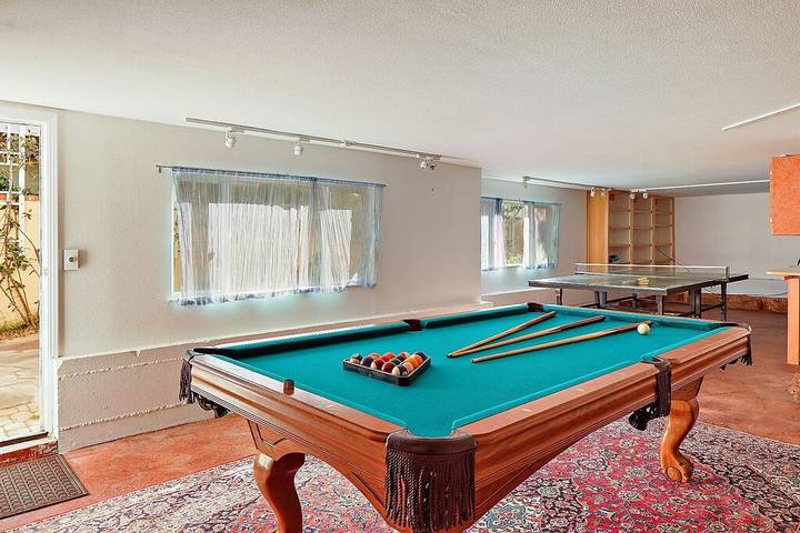 Vacation rental for 10 people, with hot tub and balcony in Los Osos