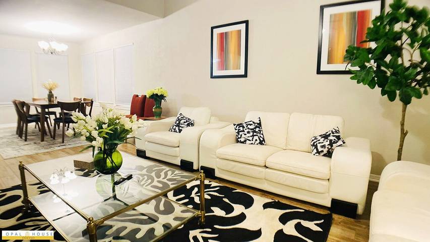 Vacation rental for 12 people, with terrace and yard in Round Rock