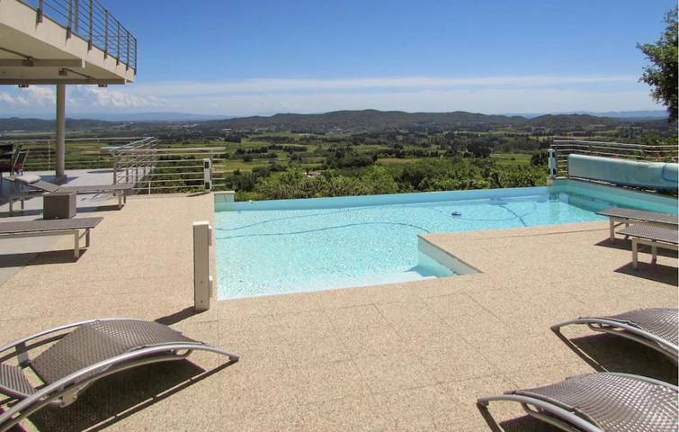 Casa de vacaciones para 12 personas, con jardín además de piscina y jacuzzi - 1
