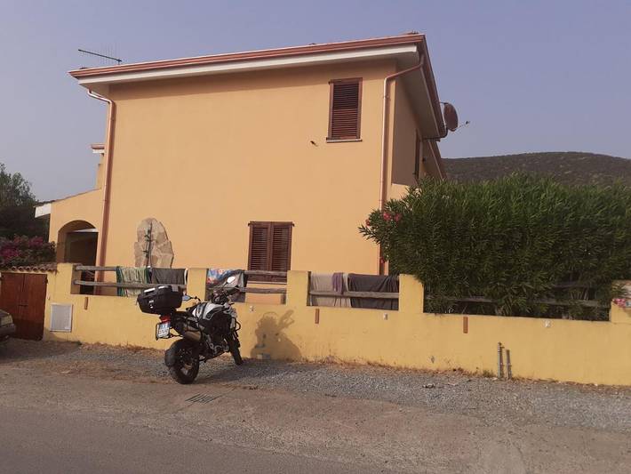 Location de vacances pour 4 personnes, avec jardin et piscine ainsi que vue et balcon à Sant'Anna Arresi - 4