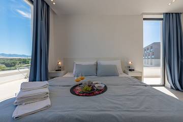 Villa for 8 People in Novalja, Pag Island, Photo 4