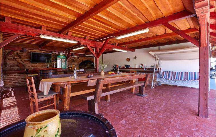 Geräumige 2-Zimmer-Wohnung mit Pool, Grill und WLAN in der Nähe des Flusses Česma in Bjelovar-Bilogora