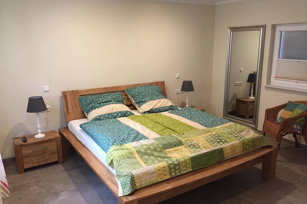 Ganze Wohnung, Ferienwohnung Zum murmelnden Bach - Appartement/Fewo, Dusche, Wc, 1 Schlafraum in Gleiszellen-Gleishorbach, Südliche Weinstraße
