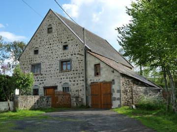Gîte pour 2 personnes, avec jardin dans Auvergne-Rhône-Alpes