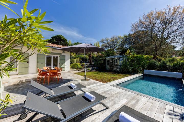 Ferienhaus für 8 Personen, mit Garten und Terrasse sowie Pool - 1