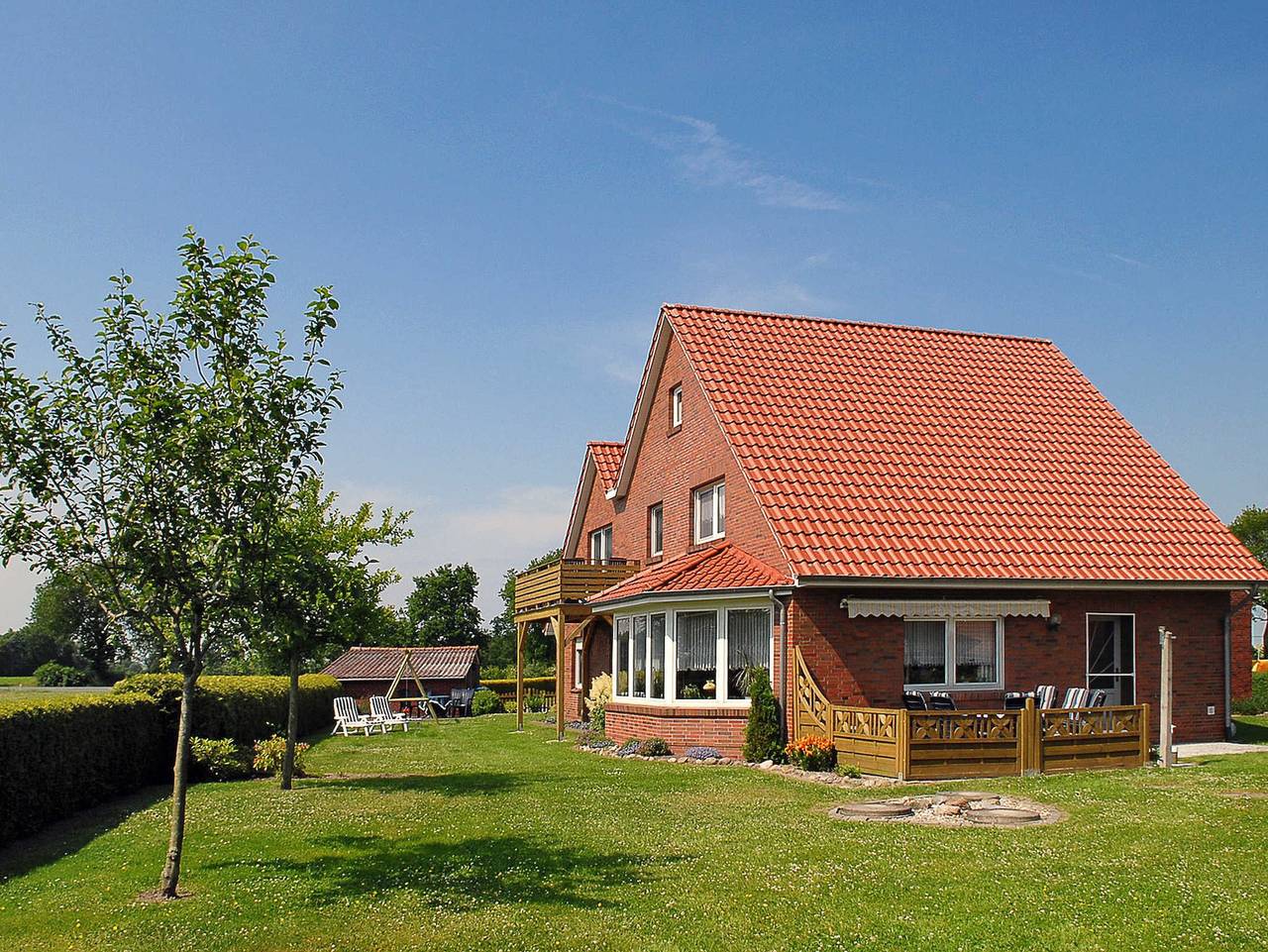 Ganze Ferienwohnung, Haus Katja in Dunum - Ferienwohnung im Haus Katja in Dunum, Nordseeküste