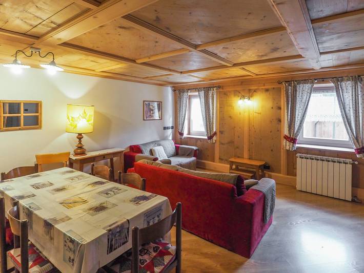 Entire apartment, Casa Cristina in Campitello di Fassa, Dolomiti Superski