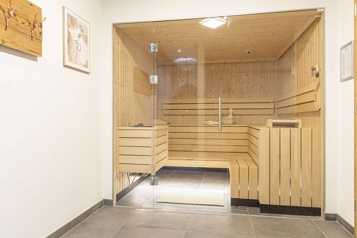Ferienhaus für 10 Personen, mit Sauna und Seeblick sowie Balkon in Uttendorf - 4
