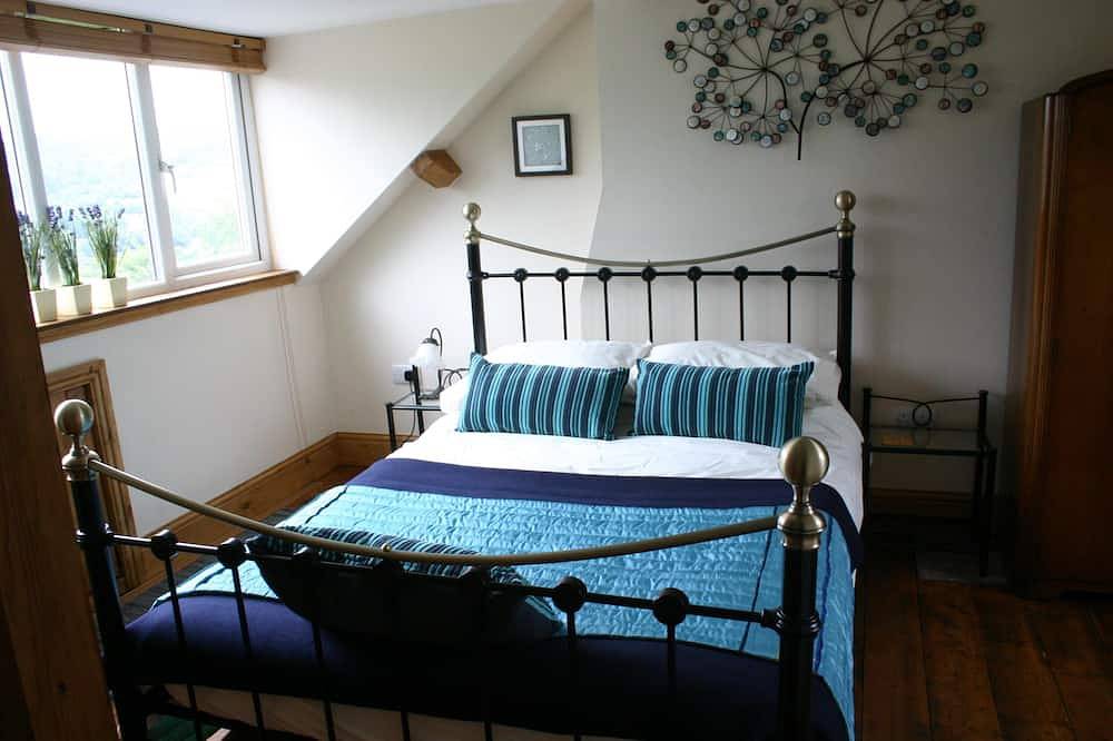 Bakewell  Stone Cottage/Sleeps 4/Log Burning Stove/Parking /2 Bathrooms/ Wifi in Bakewell, Derbyshire