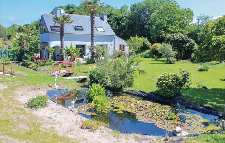 Ferienhaus für 4 Personen, mit Terrasse und Garten in Finistère