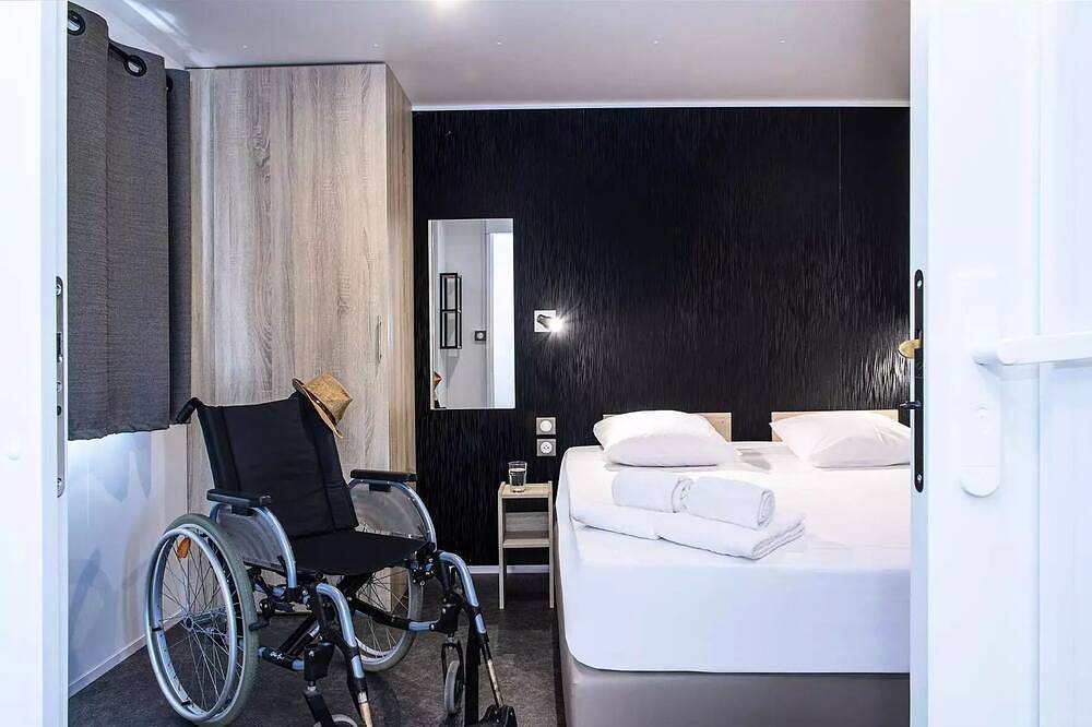 Cottage Vip Pmr 2 chambres 4 personnes in Plages des Cabanes de Fleury, Vendres