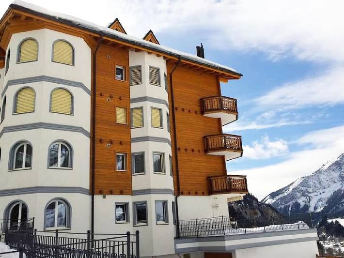 Gîte pour 4 personnes, avec balcon à Loèche-les-Bains - 2