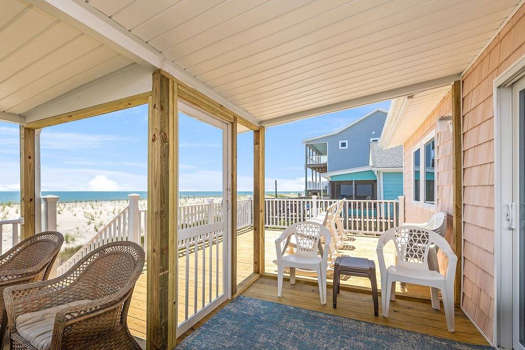 🌊🐟🌊🐟 Grosser Frühling Getaway An einem Oceanfront-Haus! 🌊🐟🌊🐟 in Oak Island (NC), Brunswick County