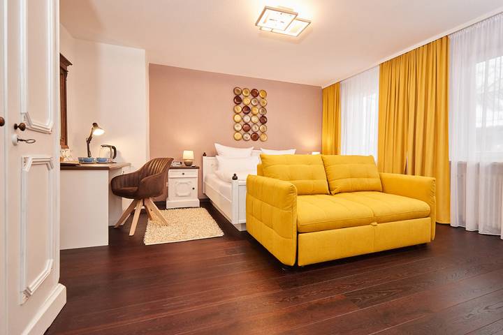 Hotel für 2 Personen, mit Seeblick und Garten sowie Terrasse, kinderfreundlich im Chiemgau - 4