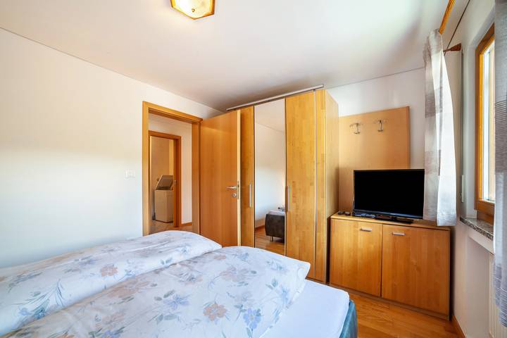 Ganze Wohnung, Ferienwohnung "Sonnegg" mit Bergblick, Balkon und Wlan in Saltaus, St. Martin in Passeier