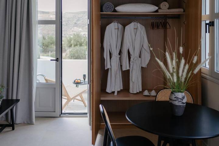 Maison d’hôte pour 4 personnes, avec piscine ainsi que jardin et jacuzzi dans Skyros - 4