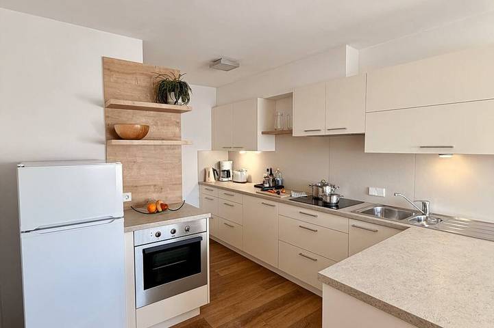 Holiday apartment for 6 people, with balcony and garden - 1