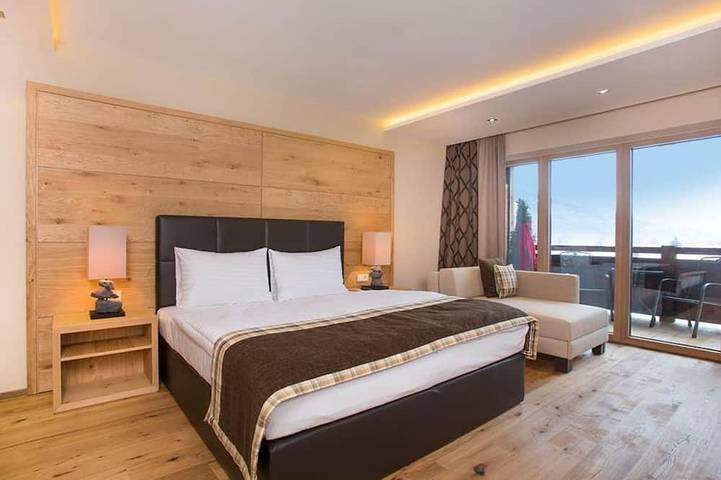 Ferienhaus für 2 Personen, mit Sauna und Balkon sowie Pool und Garten