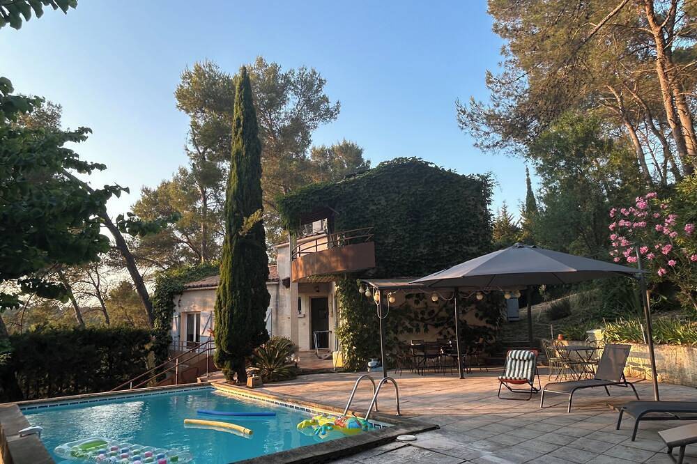 Villa for rent 3bed 3bath, sleeps 6, pool. Mid-June/mid-September. Montferrier in Montferrier-sur-Lez, Montpellier region
