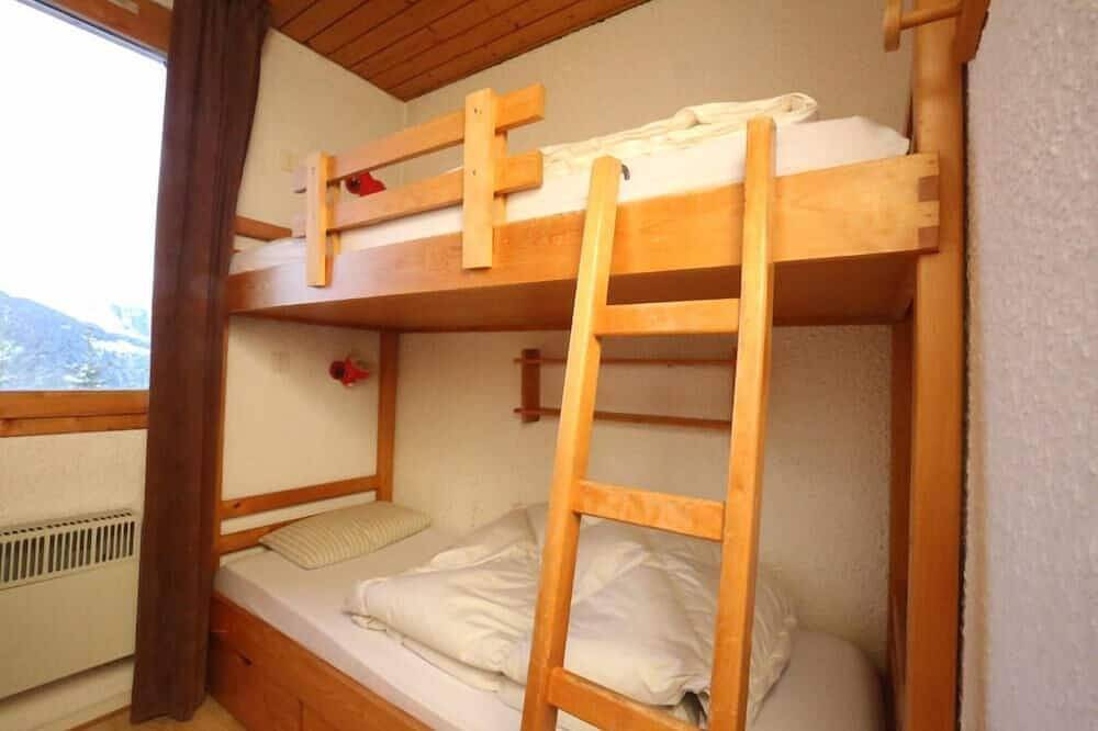 Entire apartment, Courchevel: Cosy and spacious family duplex - Courchevel Village - 3* in Saint-Bon-Tarentaise, Les Trois Vallées