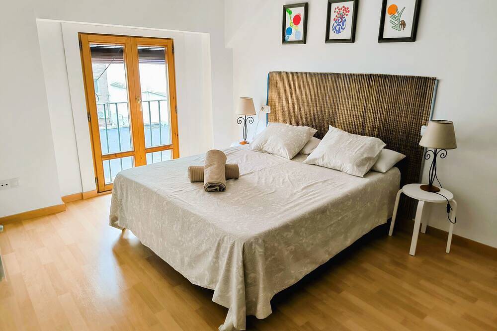 Entire apartment, El Loft del Casco in Saragossa, Saragossa Province