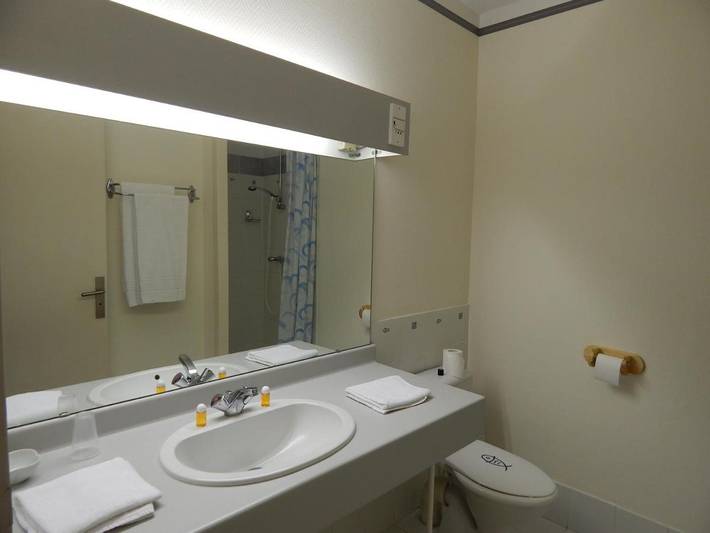 Hôtel pour 2 personnes, avec piscine et jardin, animaux acceptés à Thonac - 3