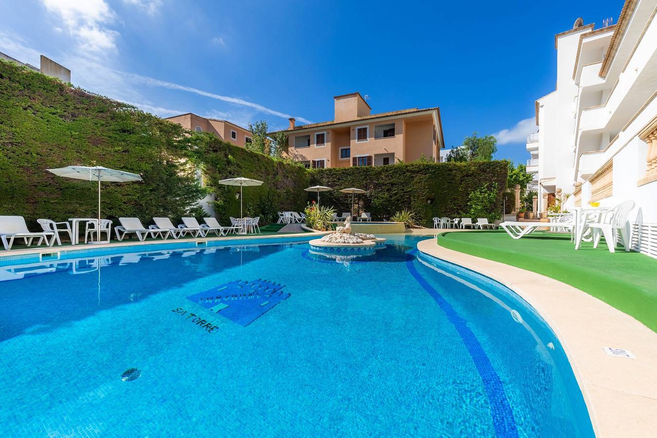 Ganze Wohnung, Strandnahes Apartment mit Zugang zum Pool, einer privaten Terrasse, Klimaanlage und Wlan in Canyamel, Capdepera