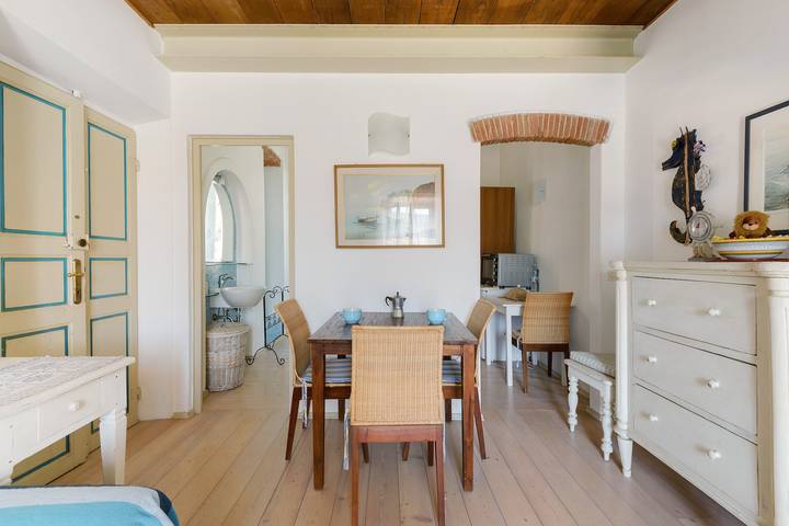 Appartamento intero, Appartamento 'Il Borgo Cavour' con Vista Mare e Aria Condizionata in Capoliveri, Arcipelago Toscano