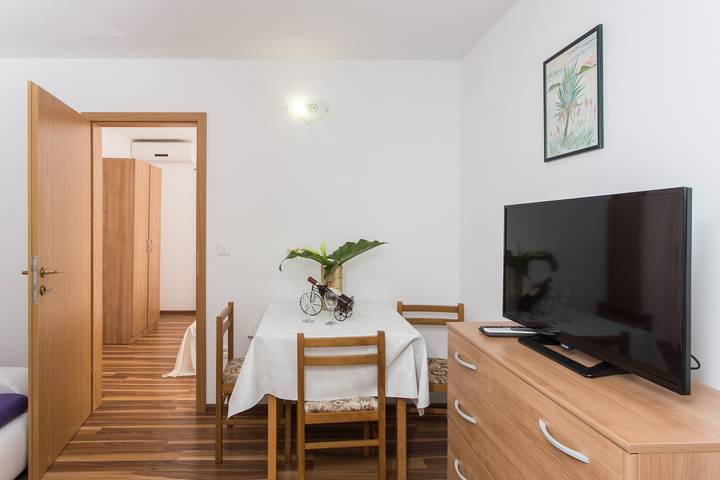 Ganze Wohnung, Ferienwohnung für 3 Personen mit Meerblick in Općina Župa dubrovačka, Dubrovnik-Neretva