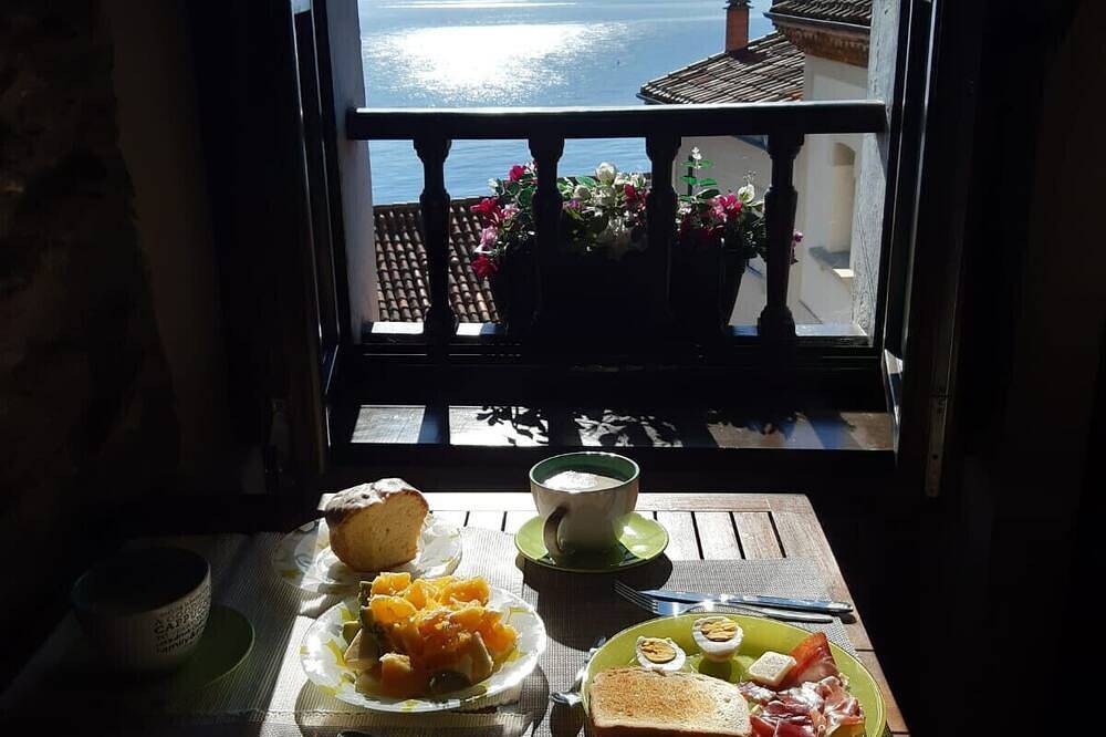 Apartamento entero, 14A10 Cau La Mar Apto en pleno casco historico in Lastres, Colunga
