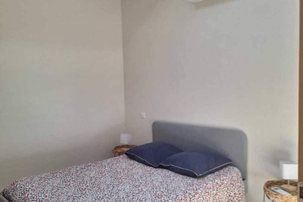 Town house with small garden. in Saint-Médard-en-Jalles, Región de Burdeos