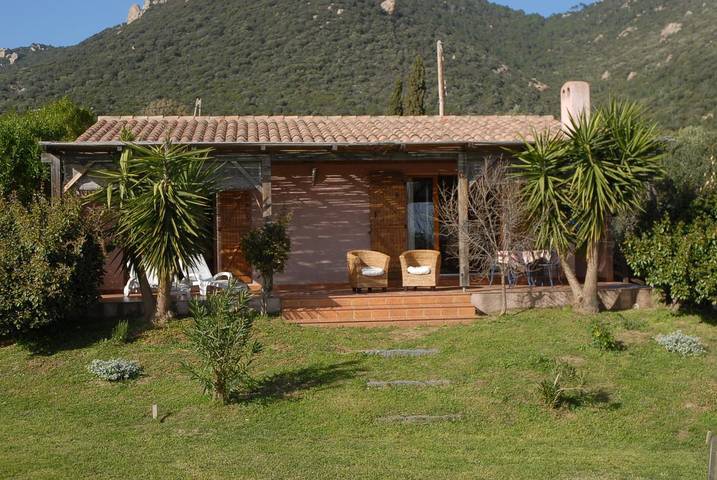 Gîte pour 4 personnes, avec Terrasse ainsi que Jardin et Vue à Monacia-d'Aullène - 2