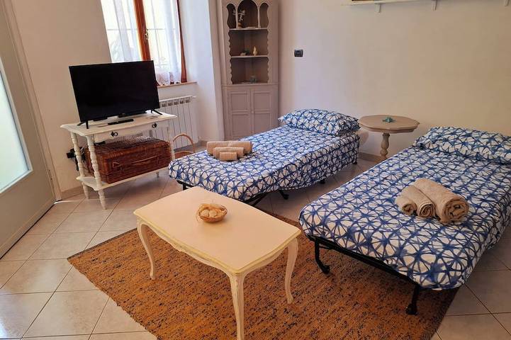 Entire apartment, Sea view apartment between Lerici and Cinque Terre in Pitelli, La Spezia