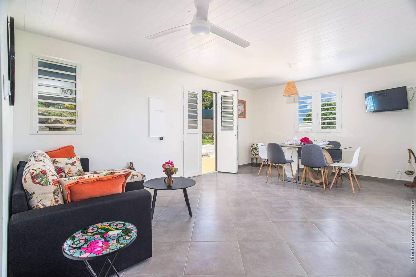 Bungalow Chic : Vue Mer & Montagne (Bleu) in Rivière-Salée, Martinique