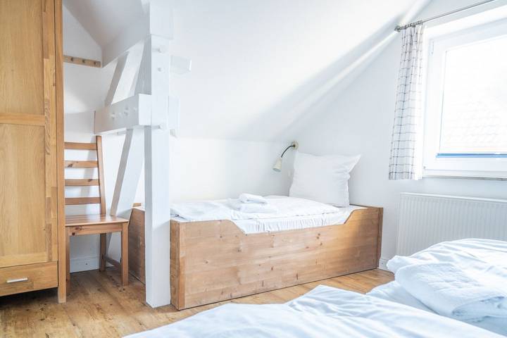 Ferienwohnung für 4 Personen, mit Terrasse und Garten in Born a. Darß - 3