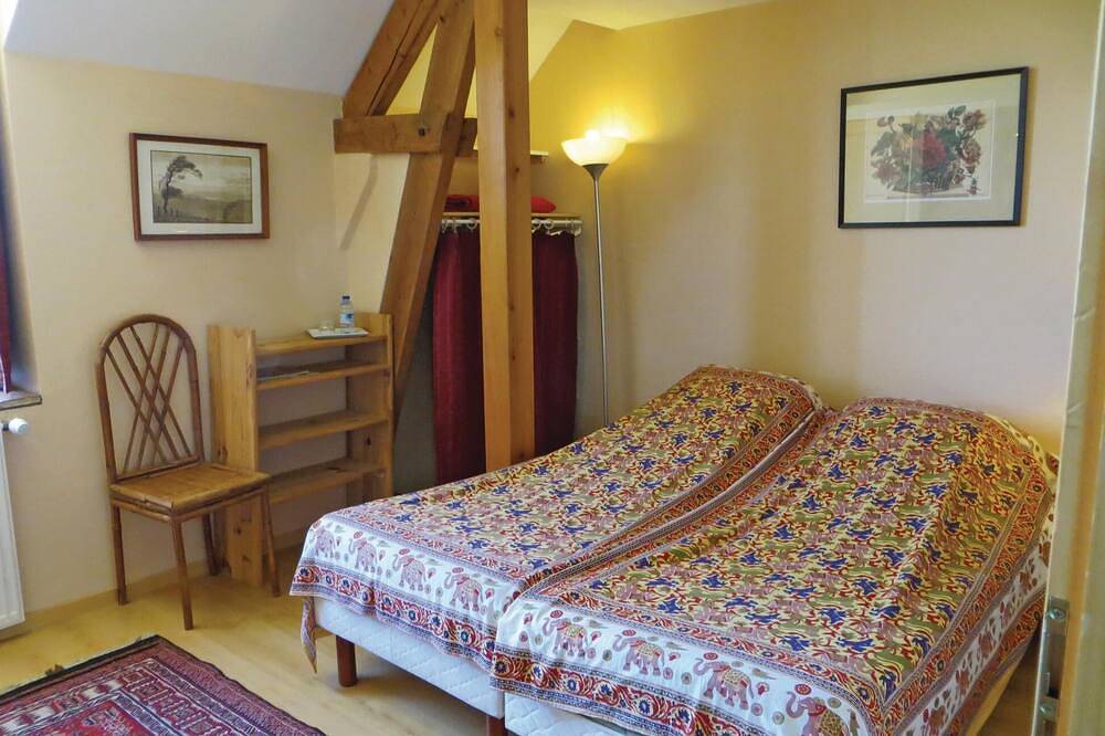 Cozy home in Domfront en Champagne in Domfront-en-Champagne, Sarthe