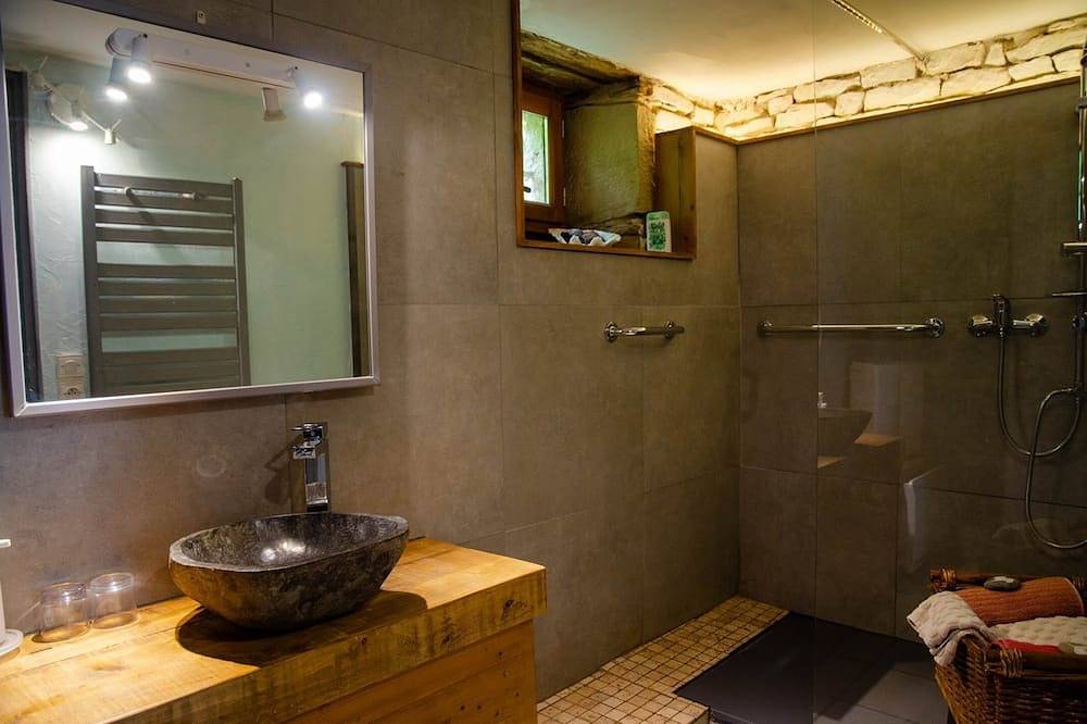 Guest house Maison De Celestine in Lunan, Massif Central