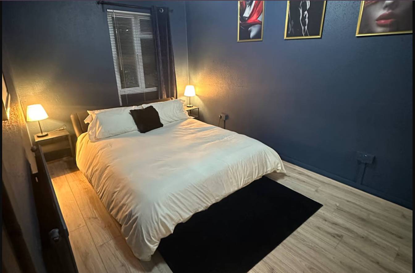 A discreet & elegant play space for couples in Crawley, West Sussex