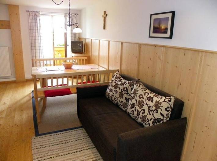 Hotel für 3 Personen, mit Balkon und Terrasse sowie Garten und Ausblick in Wackersberg - 3